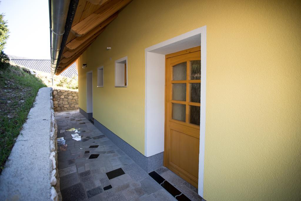Farmhouse Pri Miklavu بوينج المظهر الخارجي الصورة