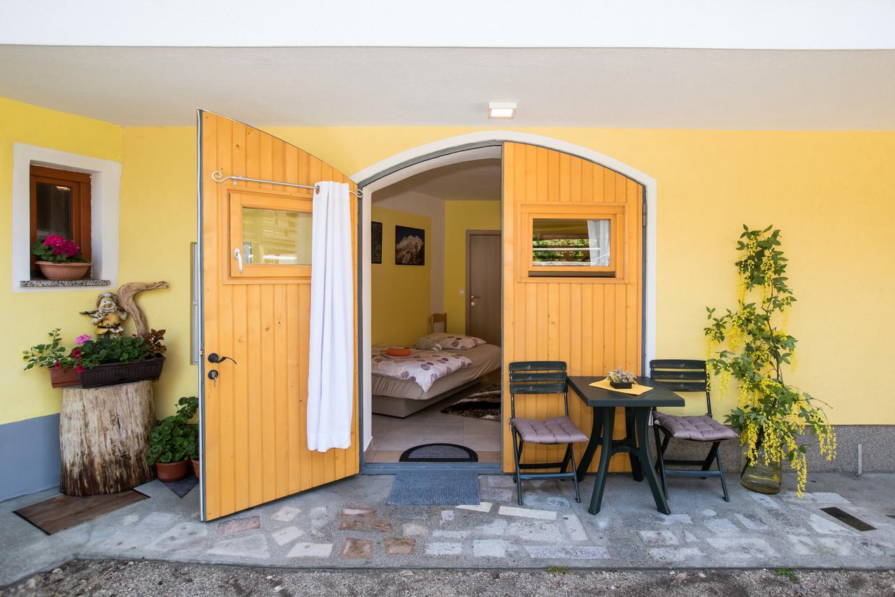 Farmhouse Pri Miklavu بوينج المظهر الخارجي الصورة